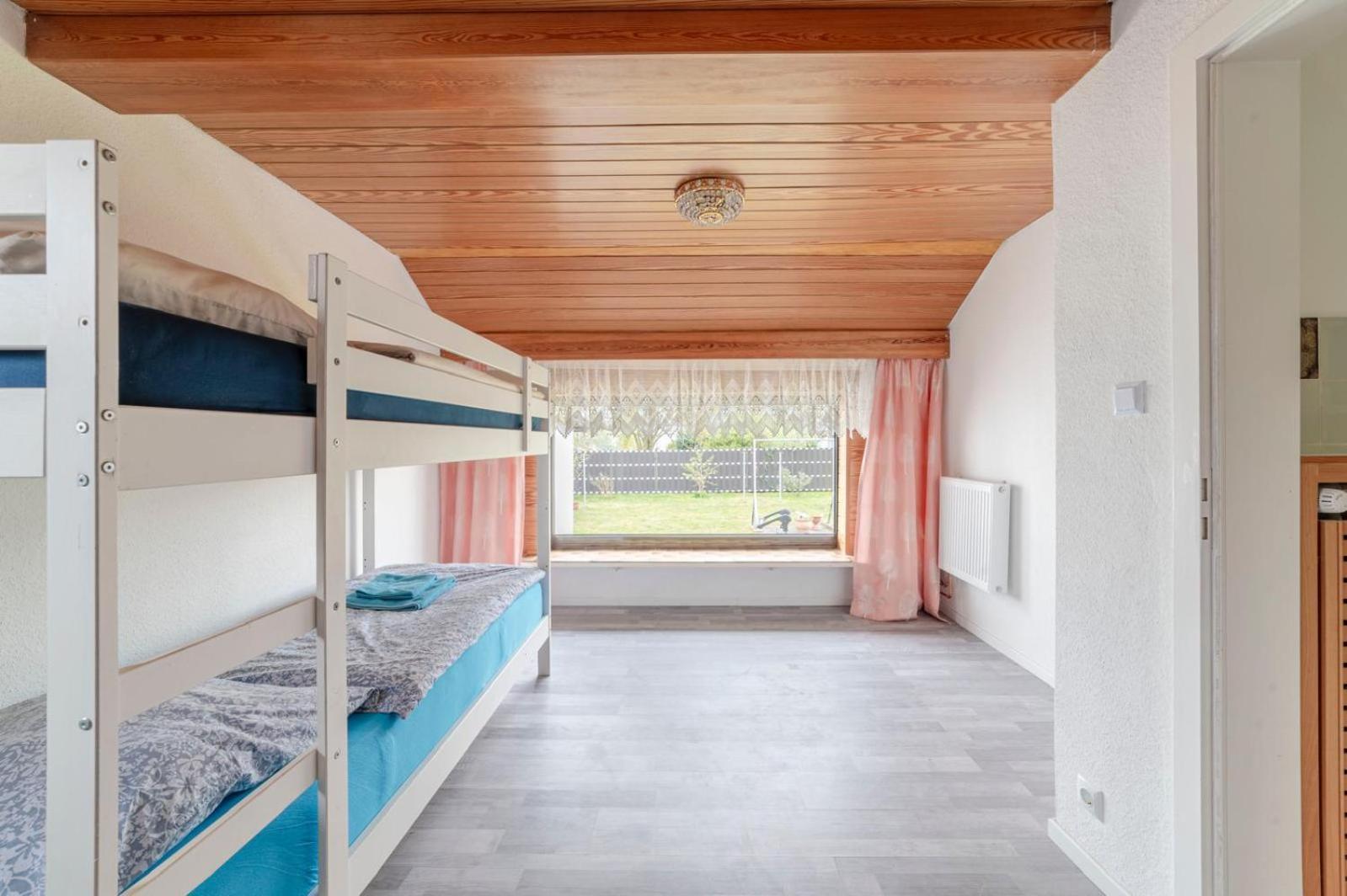 Cozy Villa With Garden, Balcony And Parking Area In Duesseldorf Eksteriør bilde