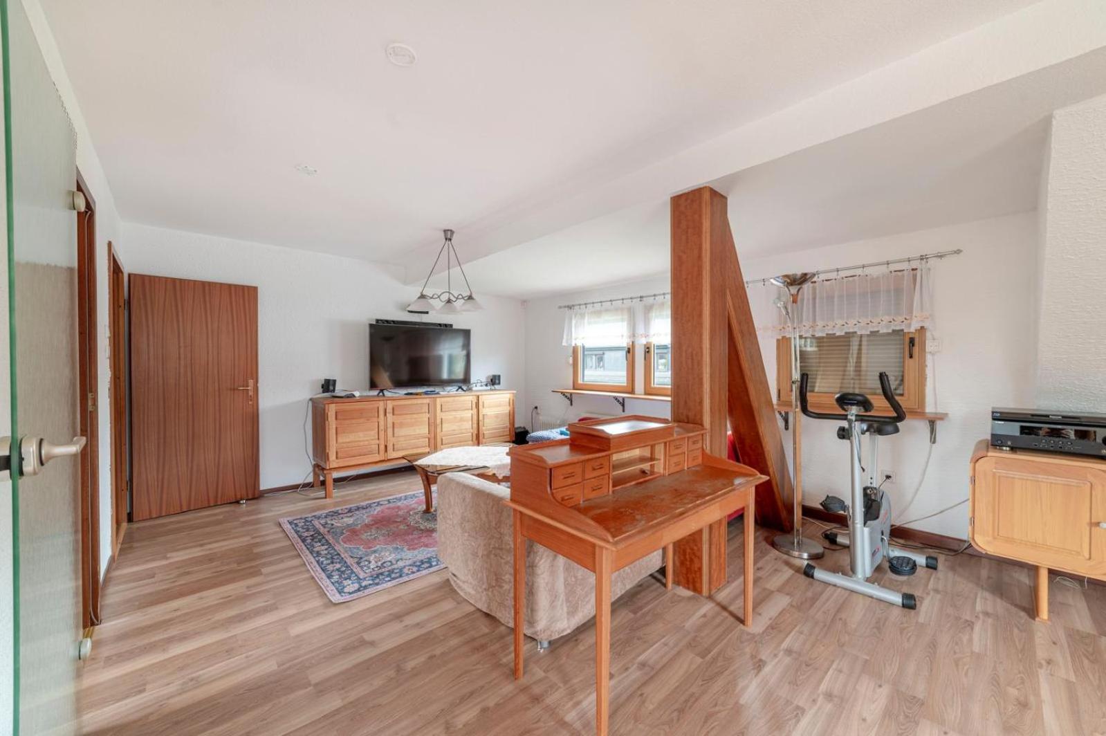 Cozy Villa With Garden, Balcony And Parking Area In Duesseldorf Eksteriør bilde