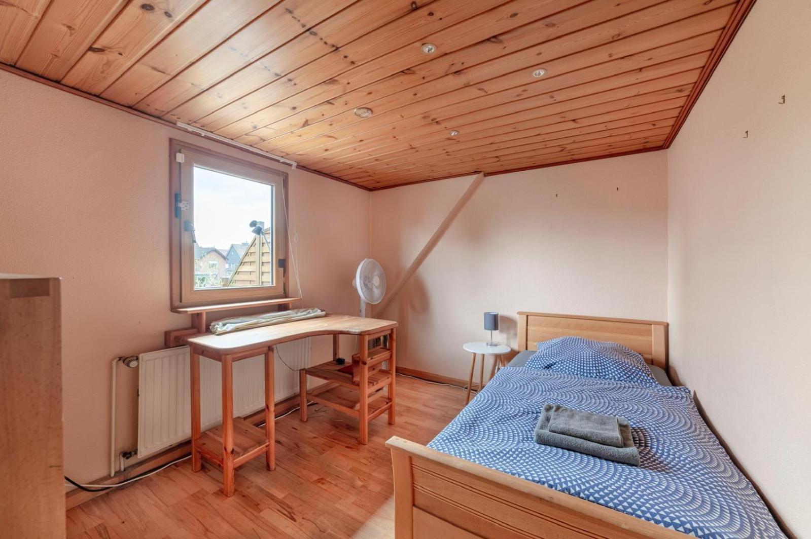 Cozy Villa With Garden, Balcony And Parking Area In Duesseldorf Eksteriør bilde